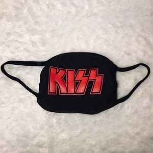 KISS FASHION PROTECTIVE FACE MASK